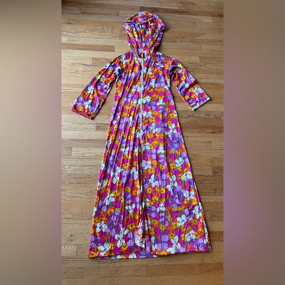 Vintage Flower Power Hooded Women’s Accentuette Swim Coverup size small-medium